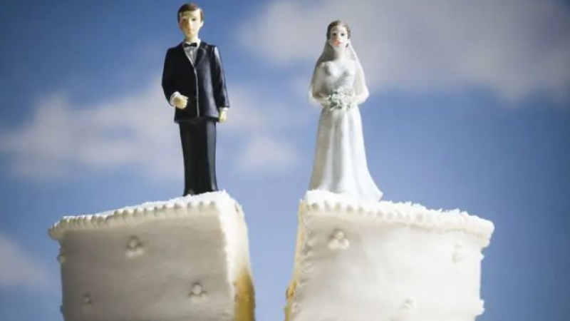 Развод само ден след сватбата, а причината няма как да е по-странна