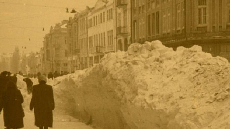 Ето кога е била най-лютата зима в България - сняг до покривите, Черно море и Дунав замръзват
