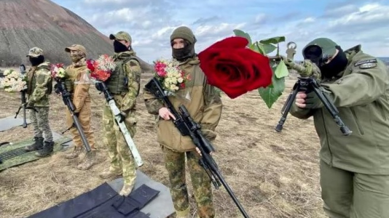 УНИАН: Руска ЧВК започна да наема жени в щурмовите отряди за 2500 евро месечно със задача да...