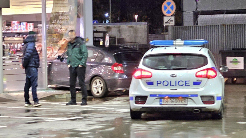 Безпрецедентно опасен екшън на бензиностанция в София! Зрелищни СНИМКИ