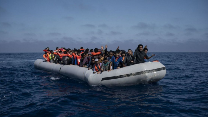 Спипаха няколко лодки с множество мигранти край Кипър 