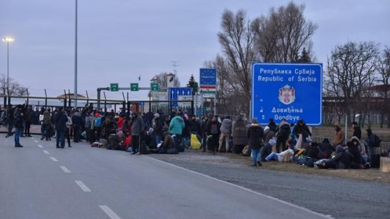И пиле няма да прехвръкне! Сръбското МВР праща куп полицаи по границите с България и РСМ, ето защо