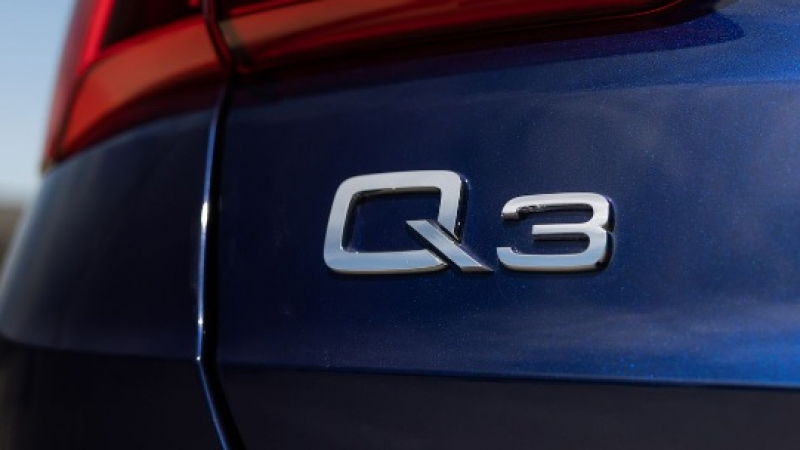 Разсекретиха напълно новия кросоувър Audi Q3 СНИМКИ
