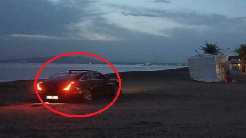 Шок! Украински Ягуар осъмна на плажа в Бургас СНИМКИ