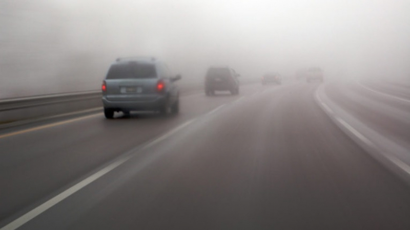 Кои са правилата за безопасно шофиране на автомобила в мъгла