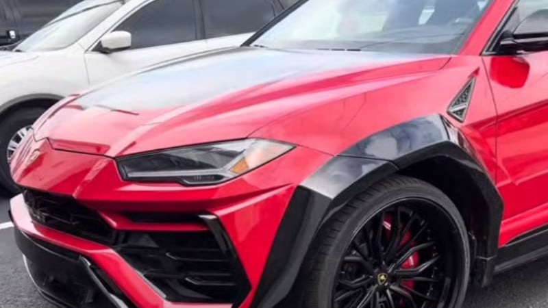 Превърнаха Lamborghini Urus в чудовище на 6 колела ВИДЕО