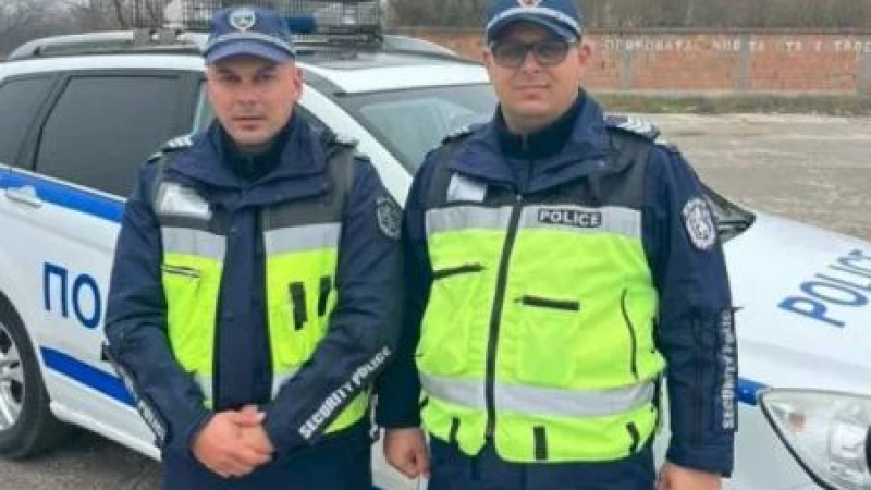 Цяла България говори за тези полицаи от Хасково, ето защо