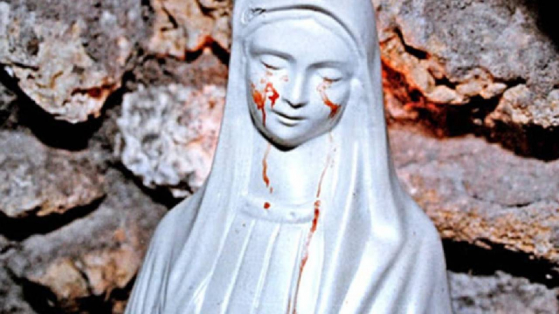 Чудеса и вяра: Плачеща Дева Мария стана хит в мрежата