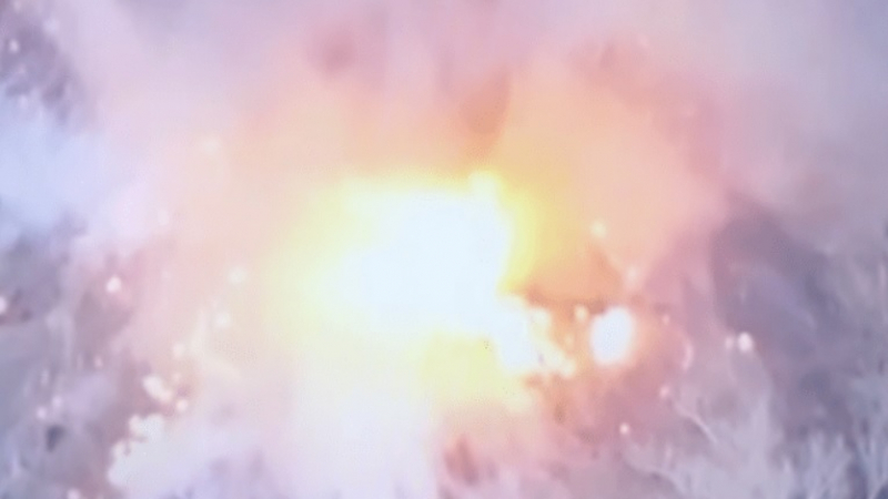 Мощна детонация: Украински бойци удариха руски танк Т-80БВМ ВИДЕО