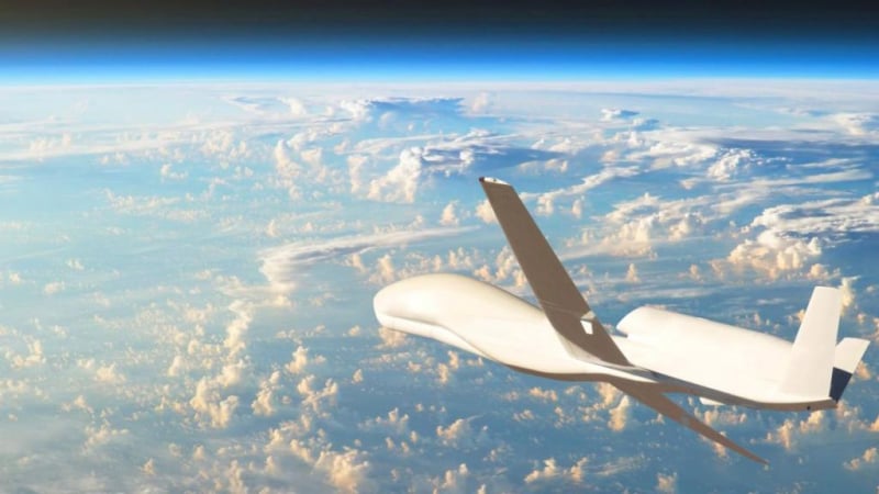 Мистерия в небето: Забелязаха китайски космически самолет, следван от шест обекта ВИДЕО