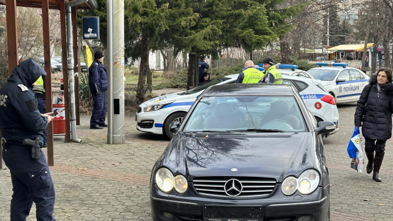  Екшън: Полицаи преследват „Мерцедес“ из София, а като го настигнаха, шокът бе пълен СНИМКИ 