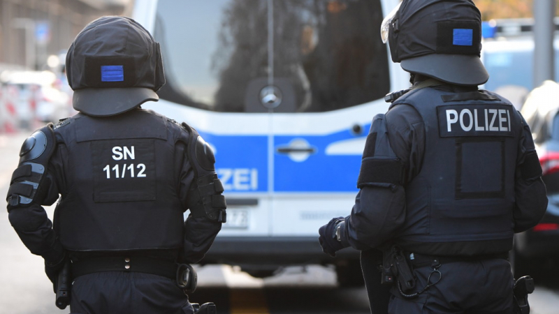 Паника тресе Германия преди празниците, полиция тараши катедралата в Кьолн 