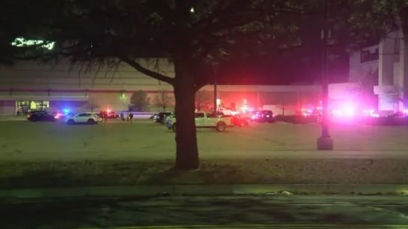 Стрелба с жертви в американски мол навръх Бъдни вечер 