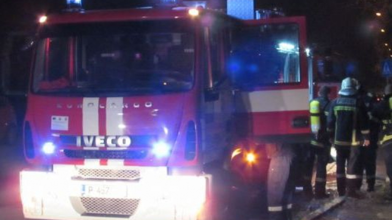 Извънредно в БЛИЦ! Инфарктна ситуация по тъмно в София, гъмжи от патрулки и пожарни