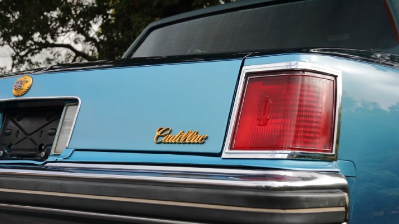 Продава се луксозен Cadillac на Елвис Пресли с интересна история СНИМКИ