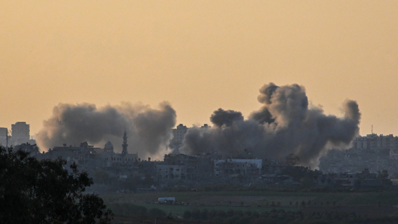 Израел нанесе мощни въздушни удари по "Хизбула" в Ливан