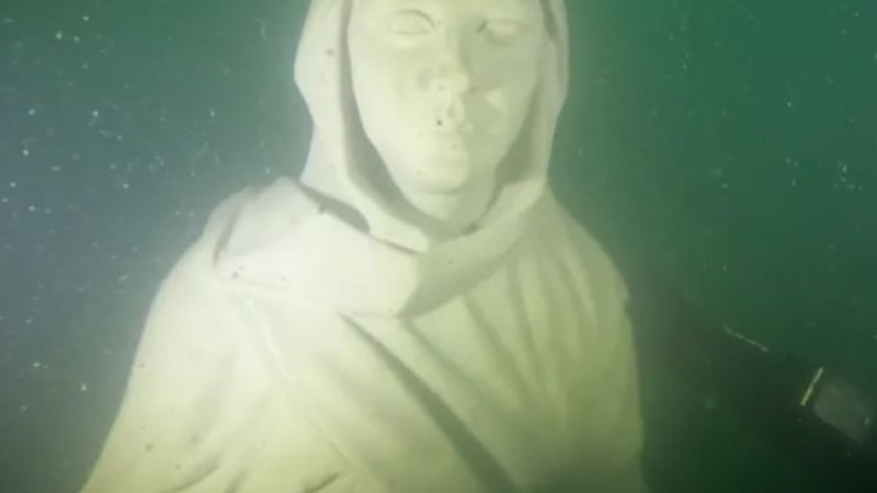 „Бог е и под водата, чувството е невероятно“ - уникална атракция край Бургас ВИДЕО