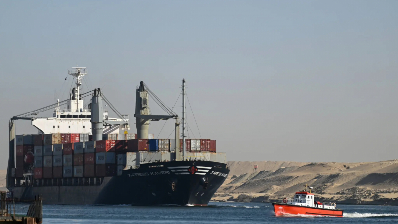 Нов екшън в Червено море: Хутите удариха американски кораб близо до Йемен 