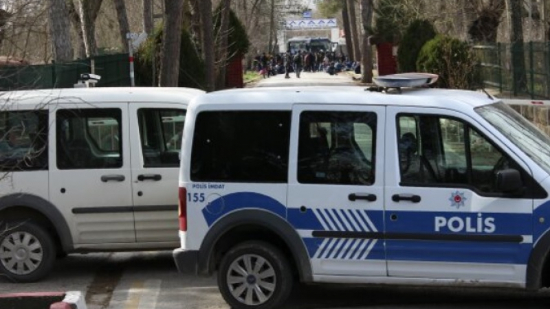 Жестоко убийство след семейна драма смрази турски град СНИМКА