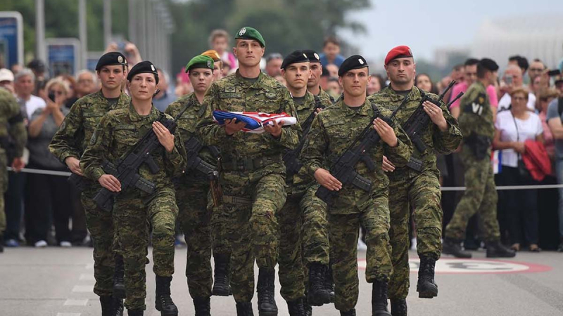 Готови за война: Хърватия въведе 30 дни задължително военно обучение