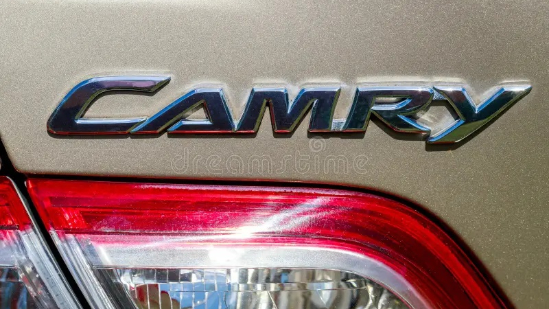 Новата Toyota Camry с версия за Европа, има ли разочарования?