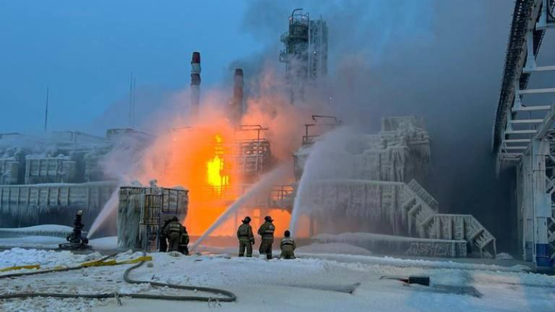 Тежък удар по втория най-голям производител на природен газ в Русия, намесиха украински дронове ВИДЕО