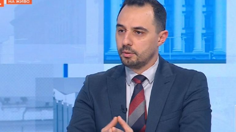 Министър Богданов обяви подробности за разпределянето на парите, получени от "Лукойл"
