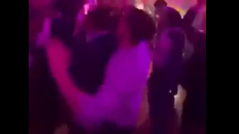 ВИДЕО запечата ужасяващ инцидент по време на сватбен танц