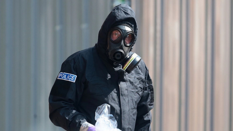 Химическа атака в Лондон, има пострадали полицаи и деца