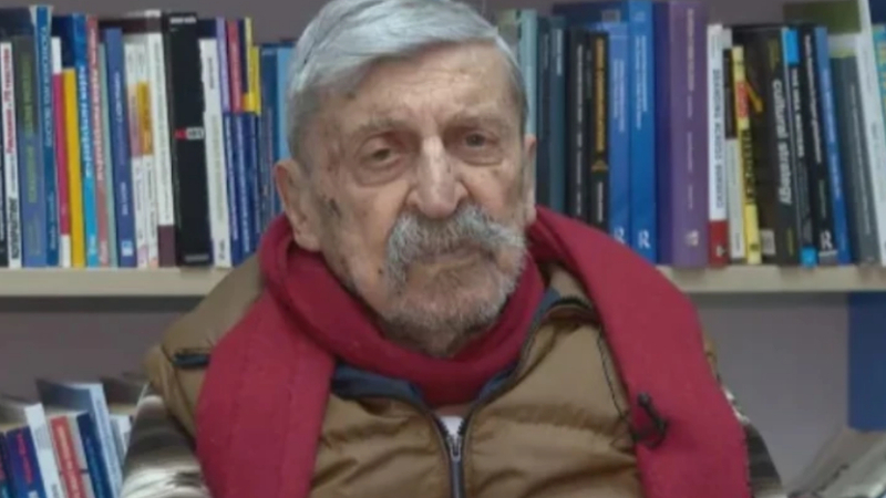 Вечния студент: 88-годишният Петър очаква петата си диплома