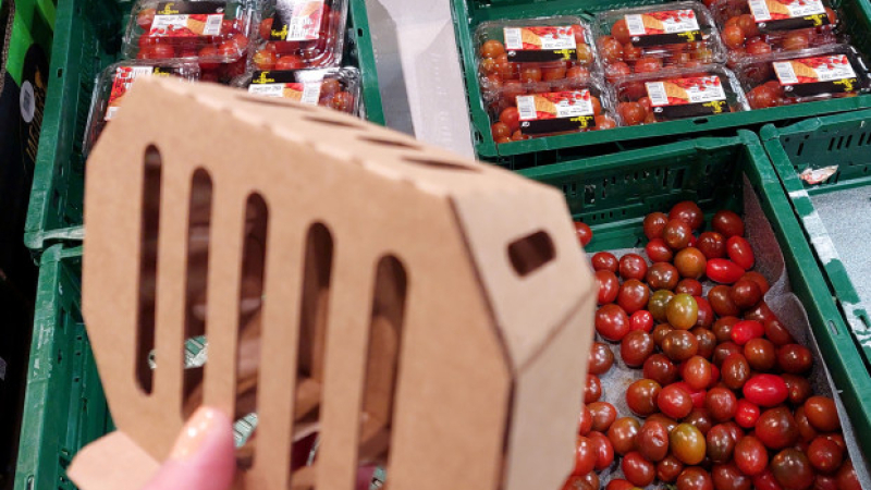 Алтернатива: Една от големите вериги пуснала картонени кутии за малки по размер зеленчуци и плодове