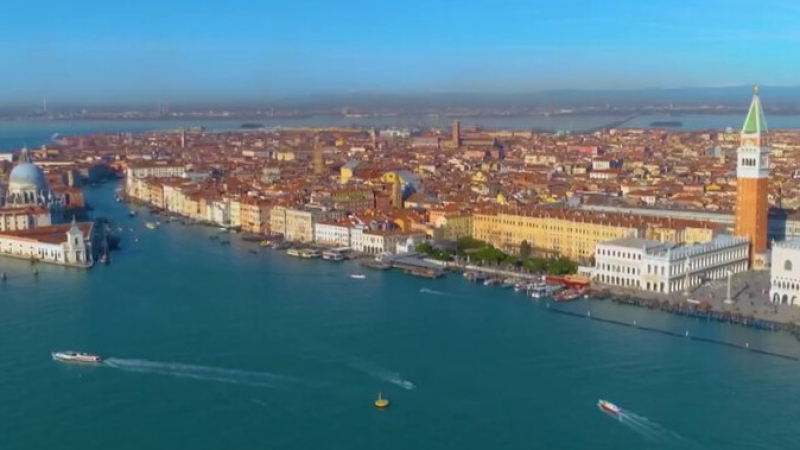 Чудо невиждано: 78 метални врати опасват Венеция, ето защо ВИДЕО