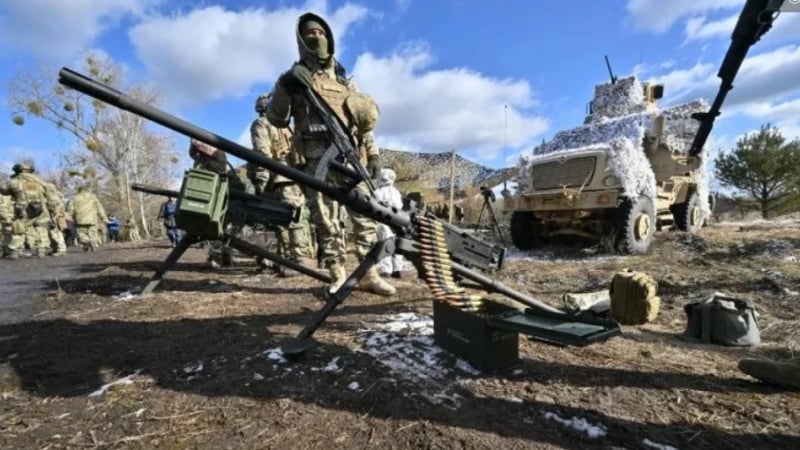 Newsweek: Русия извади имперските картечници и пушки от ПСВ