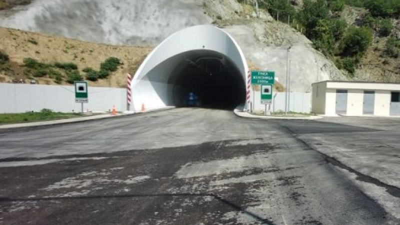 Край на тапите, пътуваме до Гърция и Банско с 1 час по-малко: На тази дата пускат най-дългия тунел у нас!