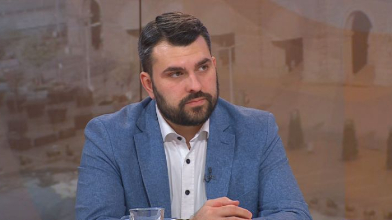 Георг Георгиев: Има вариант Мария Габриел да си остане външен министър и...