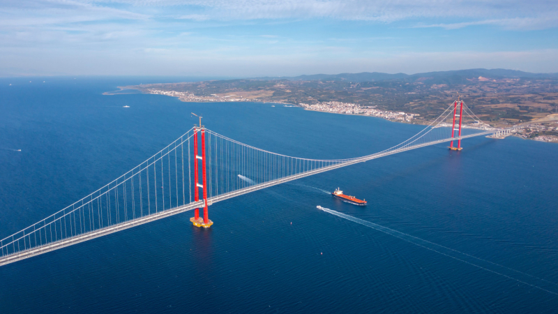 Знаехте ли колко близо до нас е най-дългият висящ мост в света 
