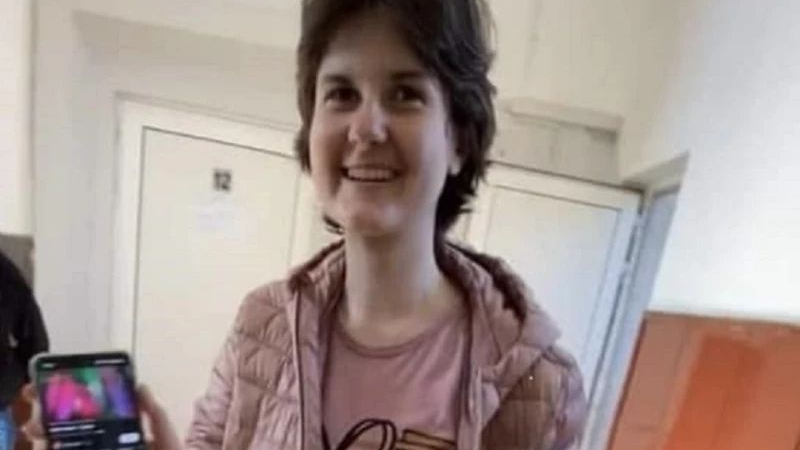 Родителите на изчезналата 17-г. Ивана от Дупница разкриха, че момичето е... ВИДЕО