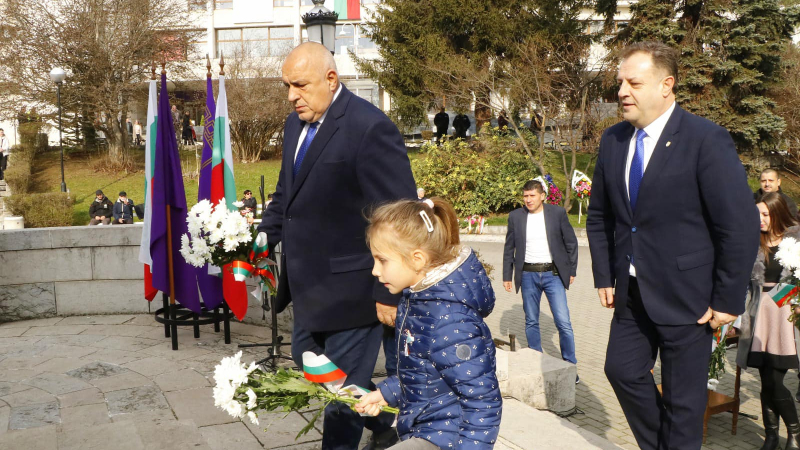 Борисов показа със СНИМКИ къде е навръх 3-ти март
