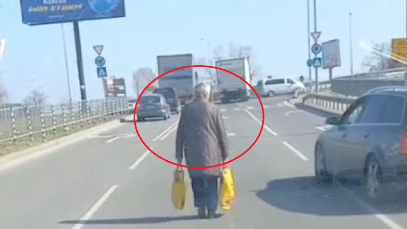 Цял Пловдив в шок от това, което направи тази баба СНИМКИ