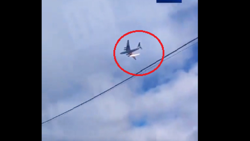 Руски военнотранспортен самолет се разби, има жертви ВИДЕО