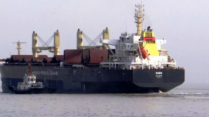 "Ройтерс" гръмна с новина за пленения български кораб "Руен" 