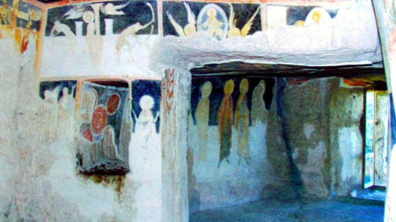 Сензационно: Хитонът на Христос е бил в Ивановските църкви СНИМКИ