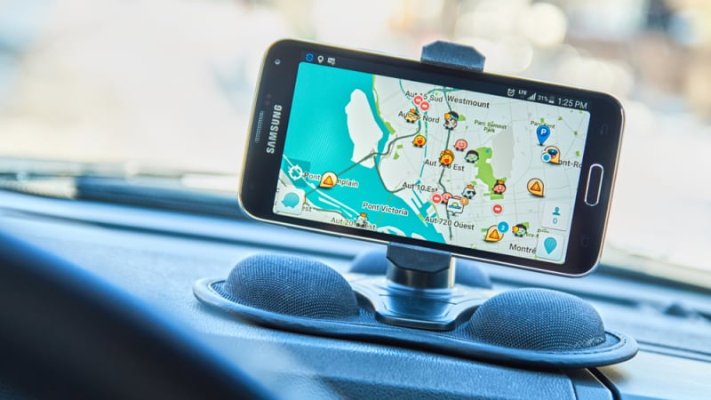 Новата версия на Waze с куп екстри за шофьорите, освен за КАТ ще предупреждава и за...