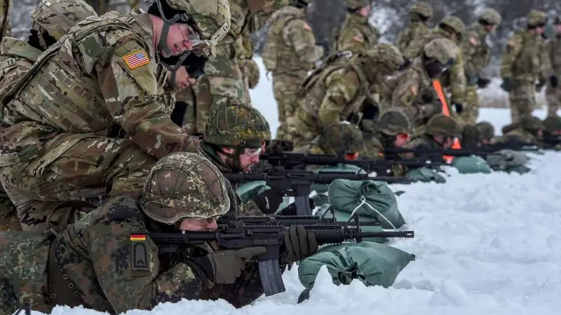 Wall Street Journal каза кой по-бързо ще има боеспособна армия - Европа или Русия 
