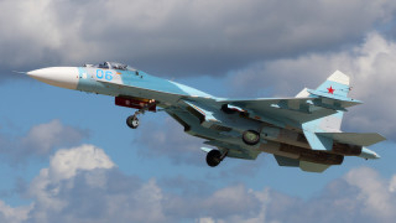 NI каза кой ще победи във въздушна битка между руския Су-27 и американския F-15