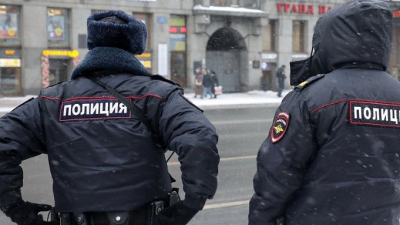 Нов ад смрази Русия, евакуират мол в Санкт Петербург заради... ВИДЕО 