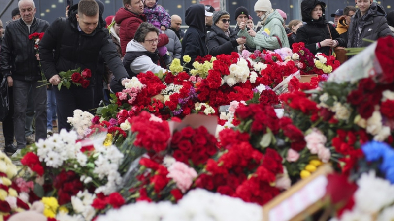Руската група "Пикник" отдаде почит на жертвите на нападението край Москва
