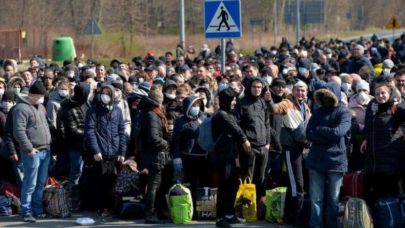 Германски експерт: Европа скоро ще бъде залята от нова бежанска вълна