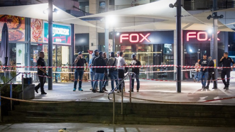 Кървава атака в търговски център в Израел СНИМКИ
