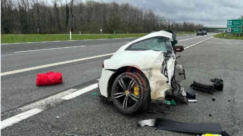 Разполовено Ferrari: Моделка и диджей загинаха в страшна катастрофа ВИДЕО